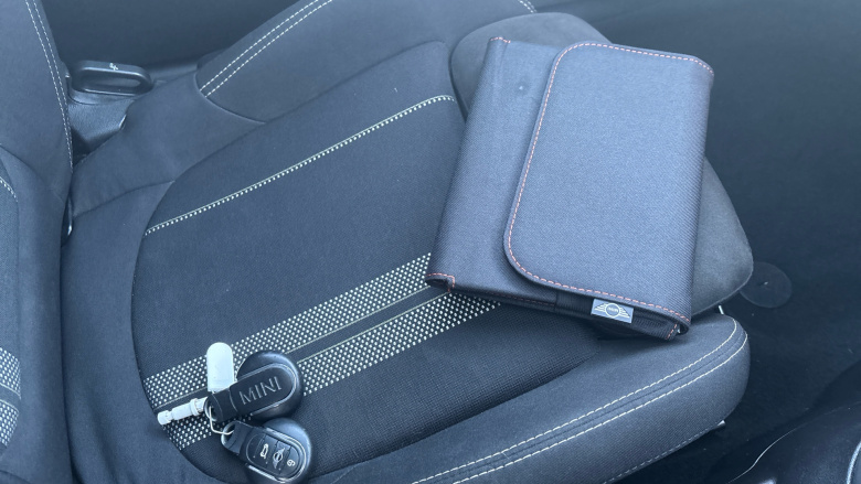 MINI Hatchback 2.0 Cooper S Sport II 3dr Auto Petrol Hatchback